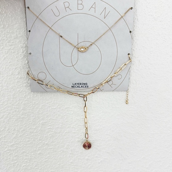 NWT Urban Outfitters Gold Evil Eye Layered Chain Necklace - Picture 4 of 4